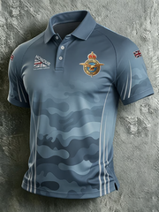 Herren-T-Shirt mit drei Knöpfen, Schulter und Ärmel, bedruckt mit dem Logo der britischen Luftwaffe