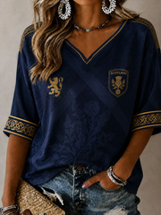 Damen-T-Shirt mit SCHOTTLAND-Print, mittellangen Ärmeln und V-Ausschnitt