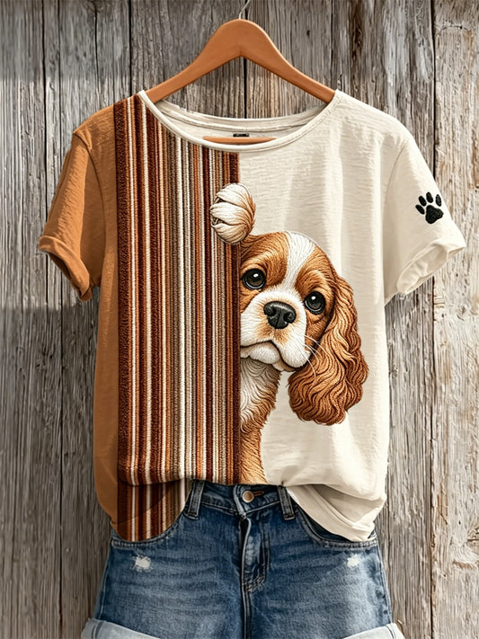 Damen kurzärmeliges T-Shirt mit Aufdruck: Blickender King Charles Spaniel Hund & Pfotenabdruck im Colorblock-Design